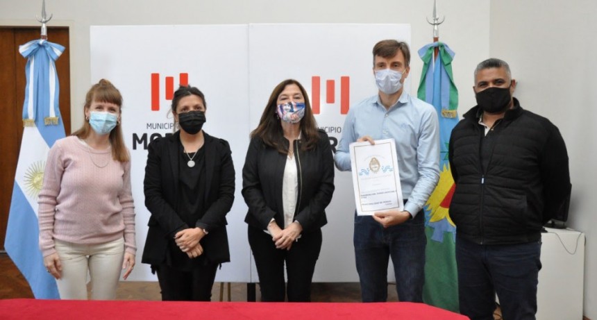 El Municipio de Morón y la Provincia de Buenos Aires entregaron escrituras a vecinos y vecinas