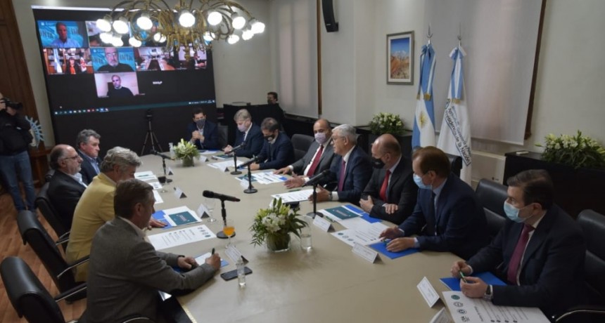 Julián Domínguez anunció medidas sobre exportación de carne vacuna junto a gobernadores
