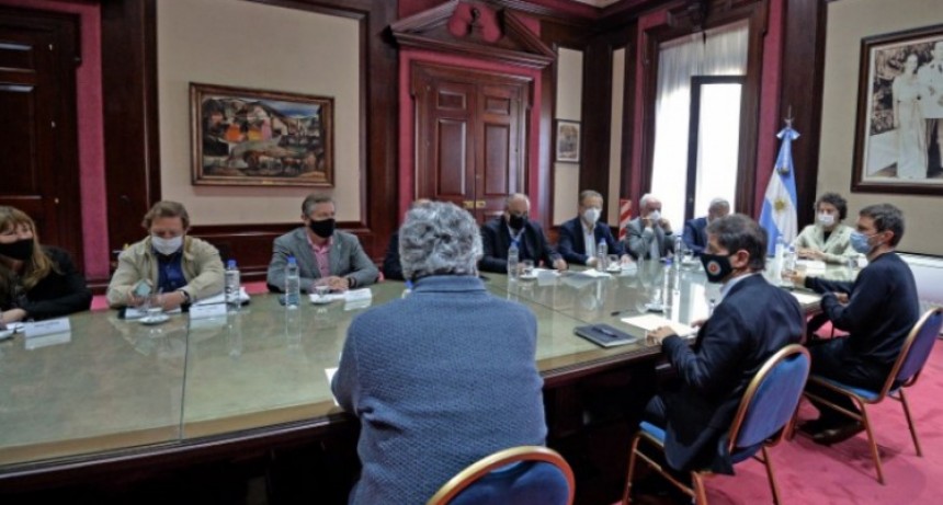 El gobernador Kicillof recibió a representantes de entidades de producción de carne vacuna