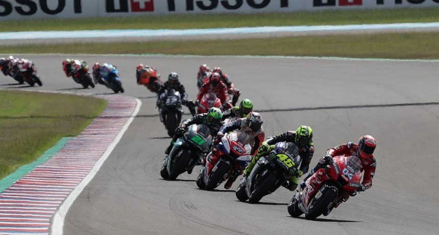 Matías Lammens formalizó en Santiago del Estero el regreso del MotoGP