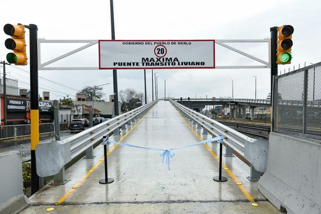 Dos nuevos puentes modulares en Ituzaingó y Merlo para la Sarmiento
