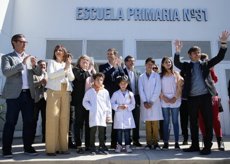 Kicillof inauguró tres nuevos edificios escolares en San Vicente