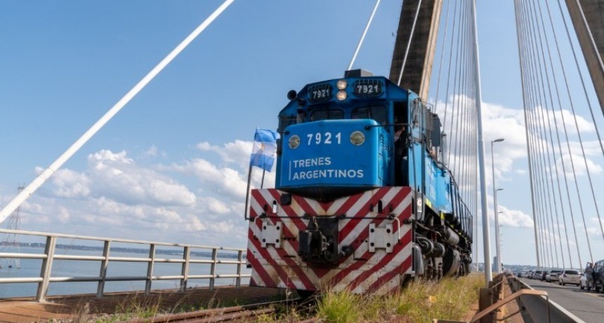 El tren de cargas volvió a cruzar a Paraguay después de 7 años