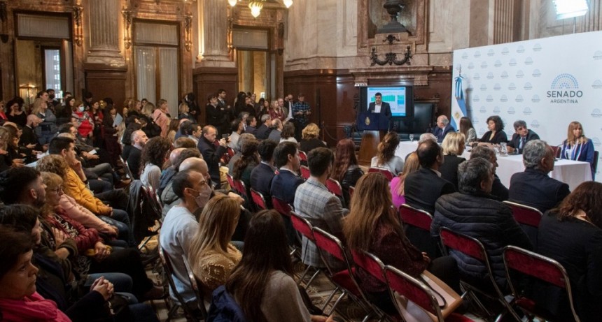 Se presentó el proyecto para convertir en ley el Programa Remediar que garantiza medicamentos de forma gratuita a 19 millones de personas