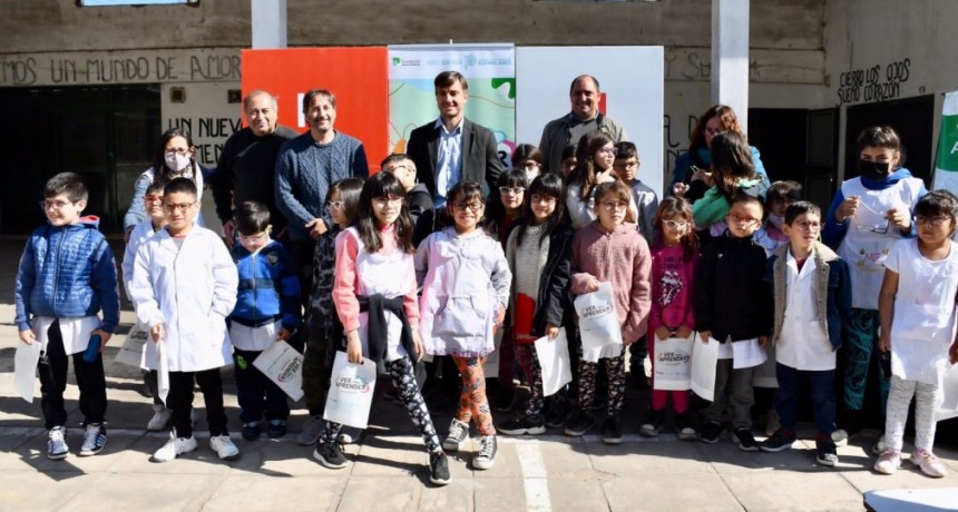 Nueva entrega de anteojos a alumnos y alumnas de escuelas primarias de Morón