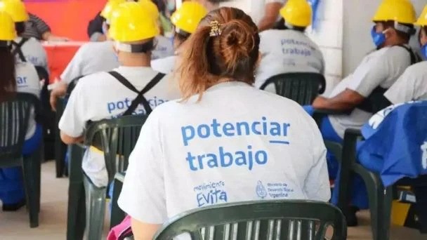 Tolosa Paz informó los nuevos montos del Potenciar Trabajo y una prórroga del bono de refuerzo