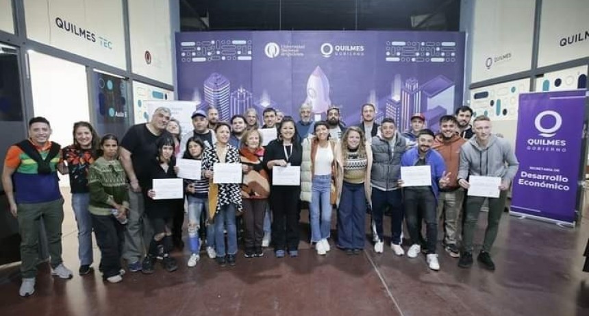 Microcréditos en Quilmes: emprendedores y cooperativistas se reunieron con Mayra Mendoza.