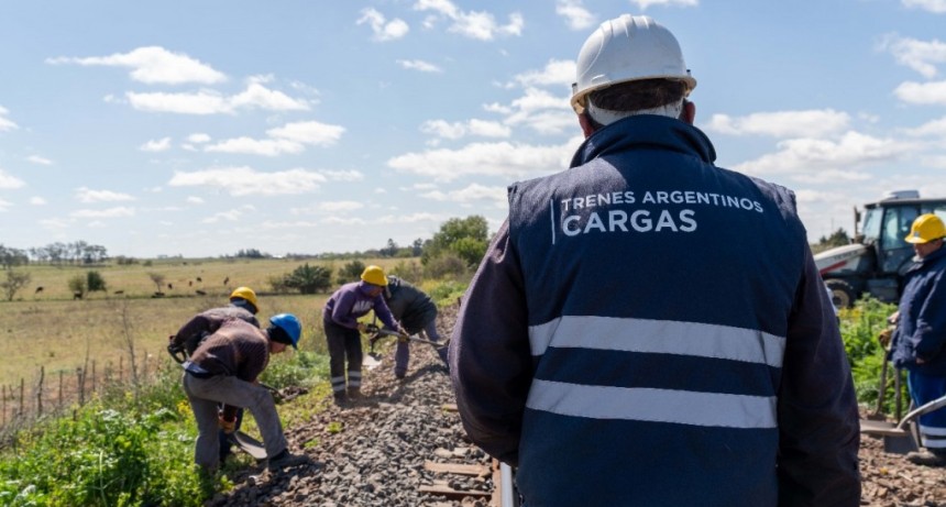 La línea Urquiza de carga recibirá 45 millones de dólares para mejorar 210 kilómetros de vías