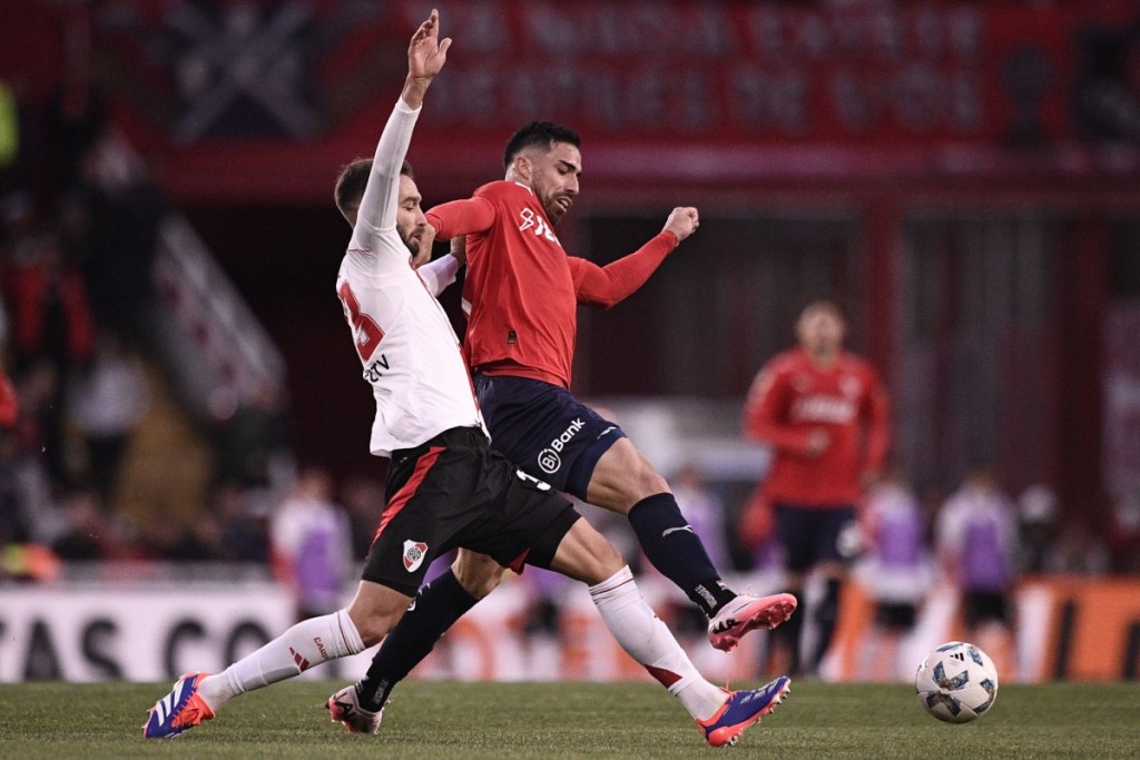 River no pudo romper el cero y empató sin goles ante Independiente en Avellaneda