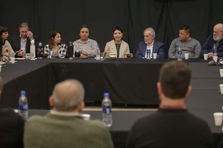 Mayra Mendoza se reunió con el Consejo Unido de Pastores de Quilmes para fortalecer el trabajo social en los barrios