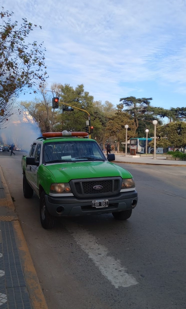 Continúan los operativos de fumigación en Esteban Echeverría para prevenir el dengue