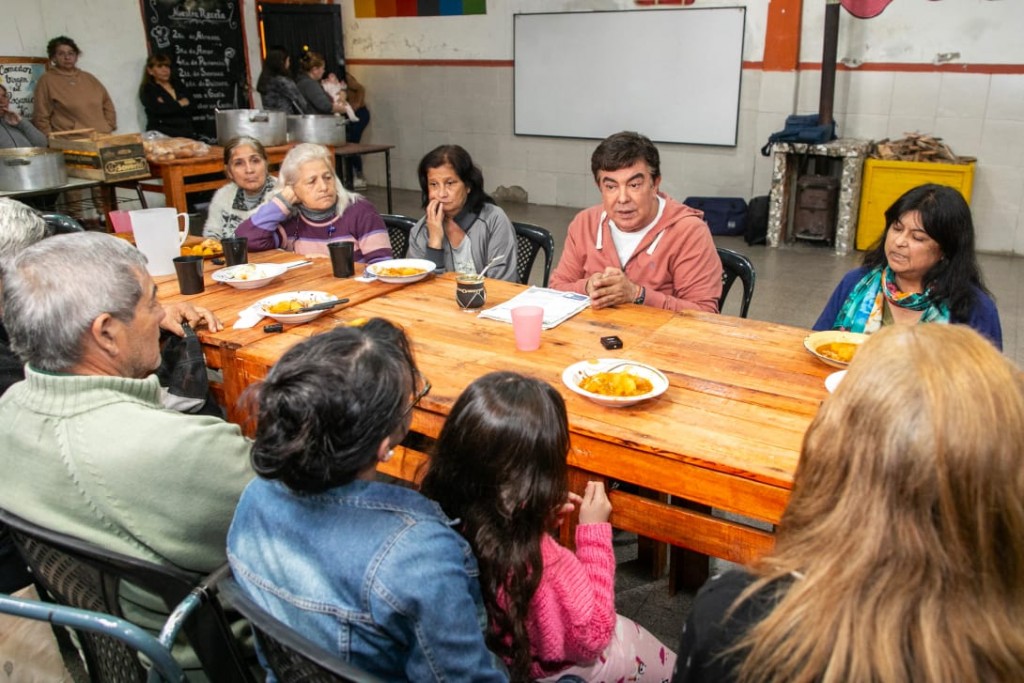 Fernando Espinoza: “Milei le mintió a los jubilados y jubiladas, el ajuste lo pagan ellos”