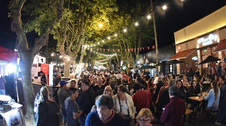 Nueva edición de Paseo Dorrego: una feria gastronómica y cultural en Esteban Echeverría