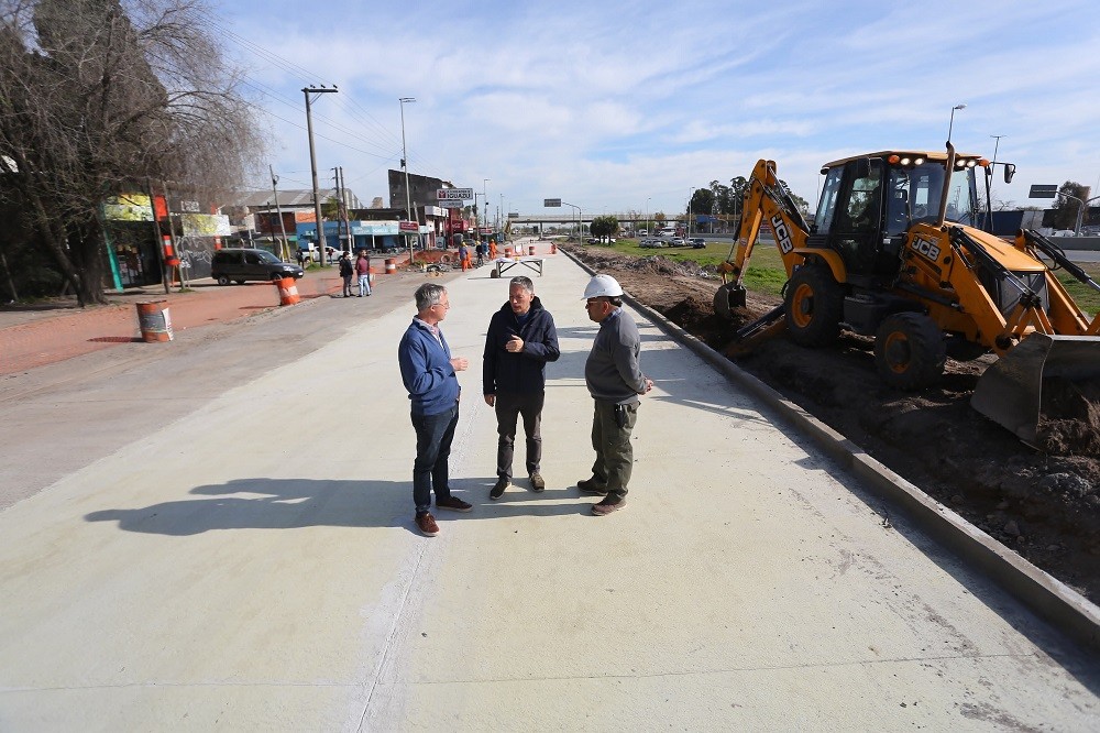 Fernando Gray supervisó la repavimentación en hormigón de alta resistencia en la Ruta 4