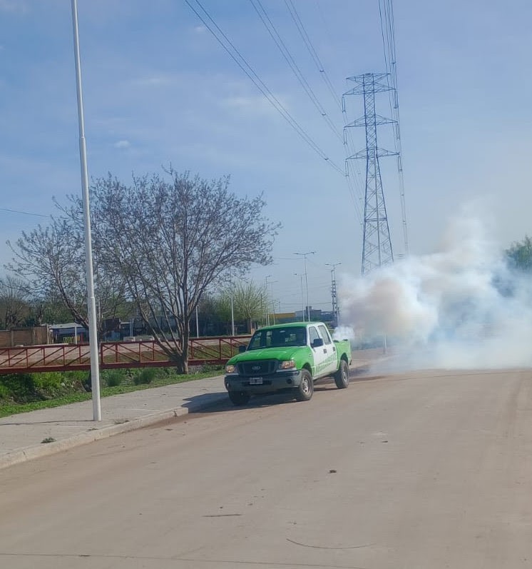 Esteban Echeverría intensifica los operativos de fumigación en distintos barrios del distrito