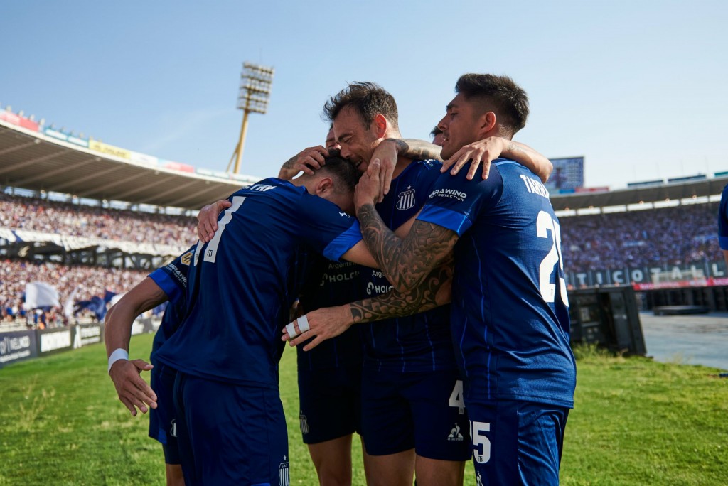 Talleres venció a Racing y se afianza como escolta en la Liga Profesional