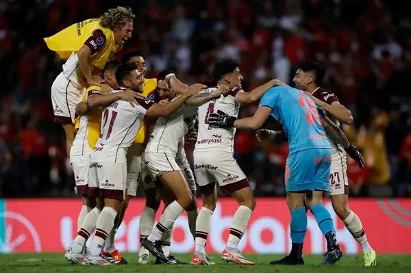 Lanús avanza a las semifinales de la Copa Sudamericana tras vencer al DIM por penales