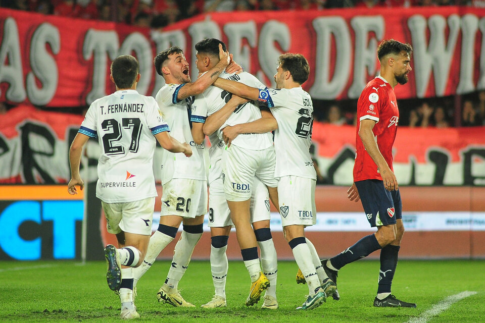 Vélez avanza a semifinales de la Copa Argentina tras vencer a Independiente 1-0