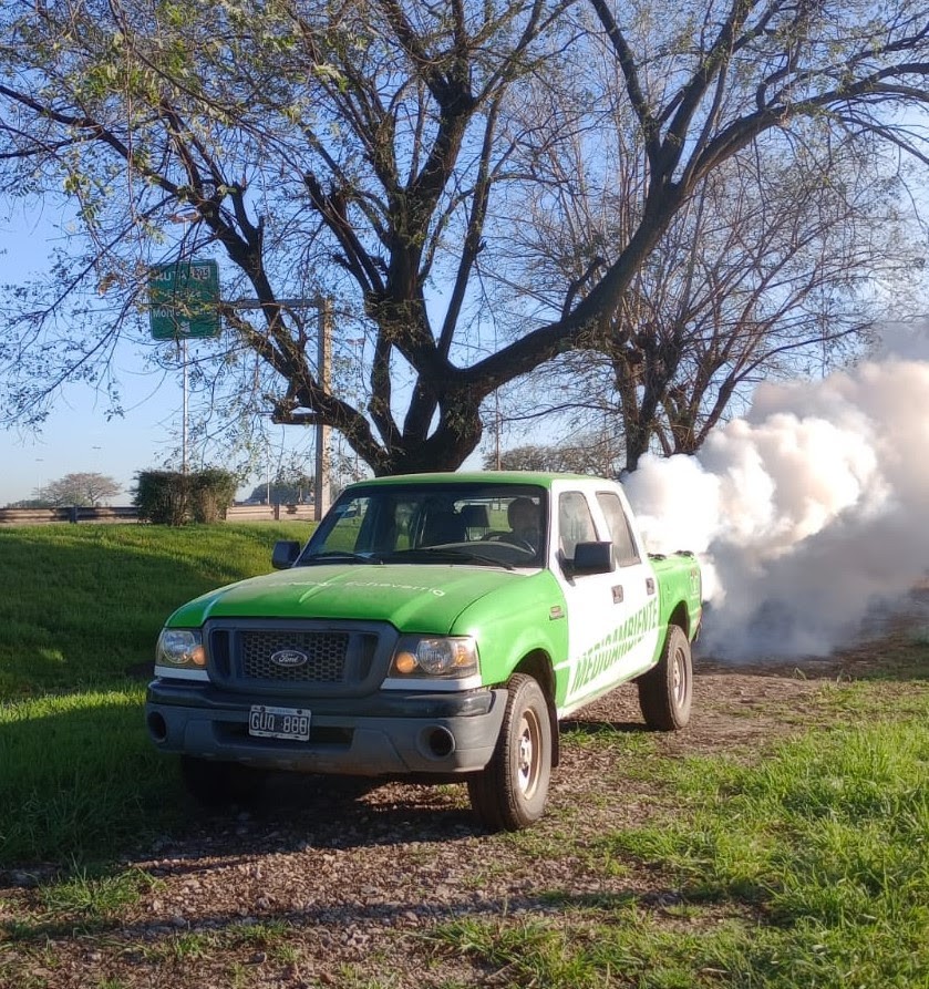 Esteban Echeverría continúa con los operativos de fumigación contra el mosquito Aedes aegypti