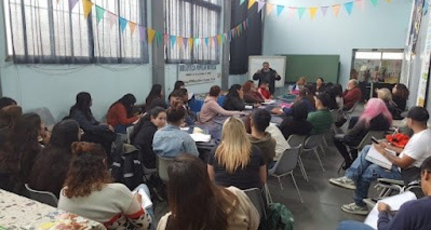 Celebración del 25º Aniversario de la Biblioteca Popular Rotaria: Un Pilar de Cultura y Comunidad