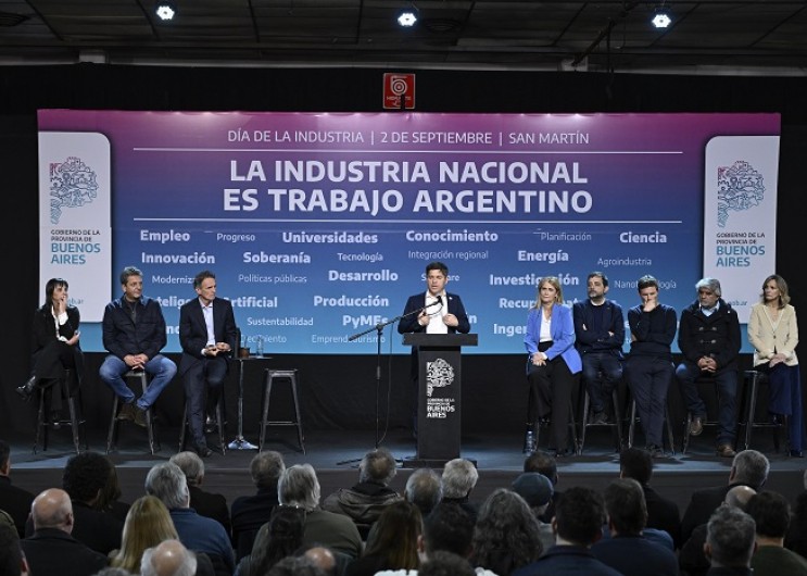 Kicillof en San Martín: “El futuro es con producción, industria y trabajo”
