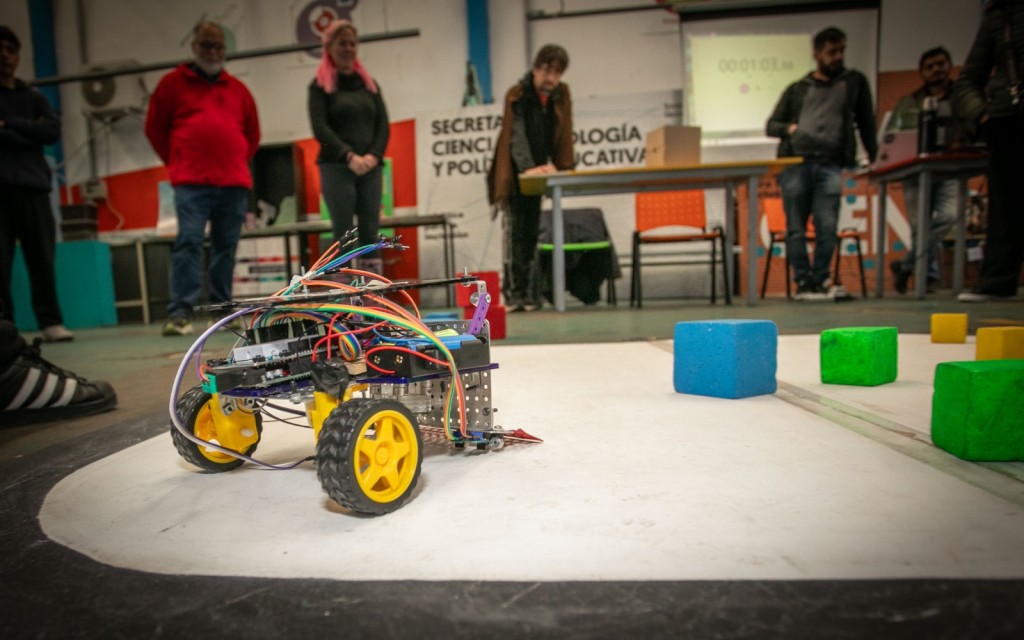 La Matanza tendrá representación en el Torneo Provincial de Robótica: la Escuela Técnica N° 14 se quedó con la etapa local