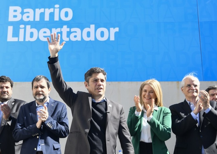 Kicillof inauguró una nueva secundaria en San Martín y apuntó contra el ajuste educativo de Nación