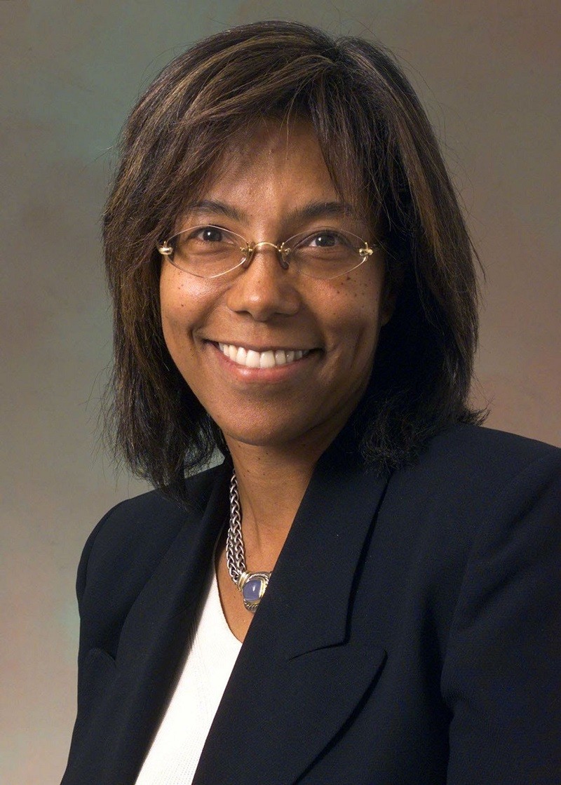  Claudia Joan Alexander, pionera en la educación espacial y científica