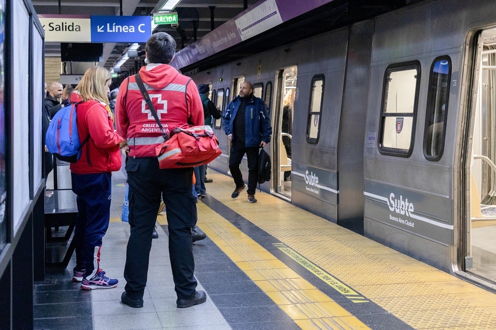 Subte: jornada gratuita de RCP y primeros auxilios en la Línea H