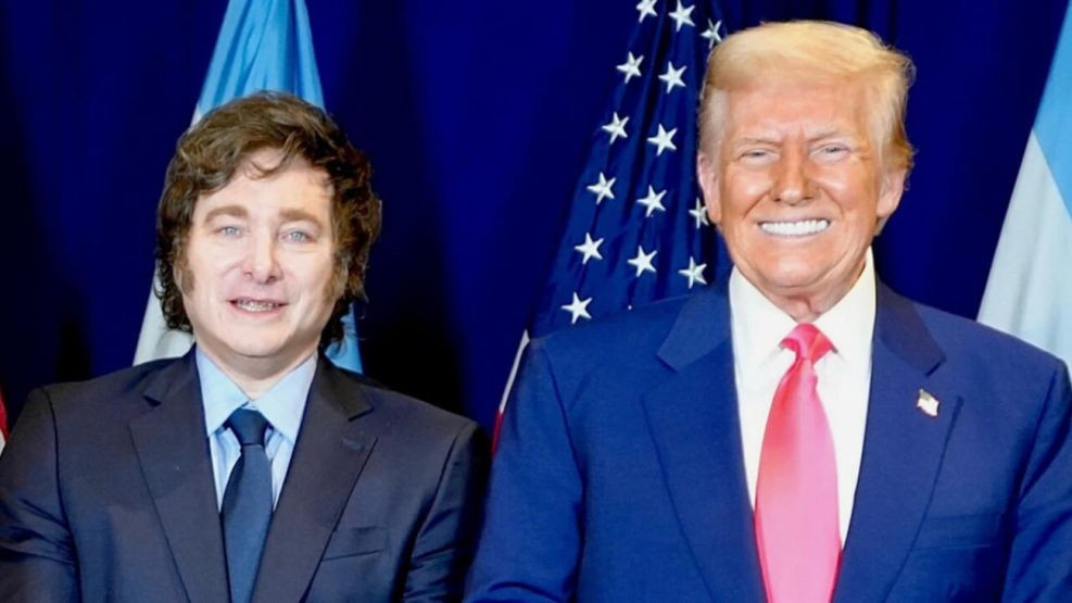 Milei llega a Estados Unidos en busca del último respiro económico antes de las elecciones