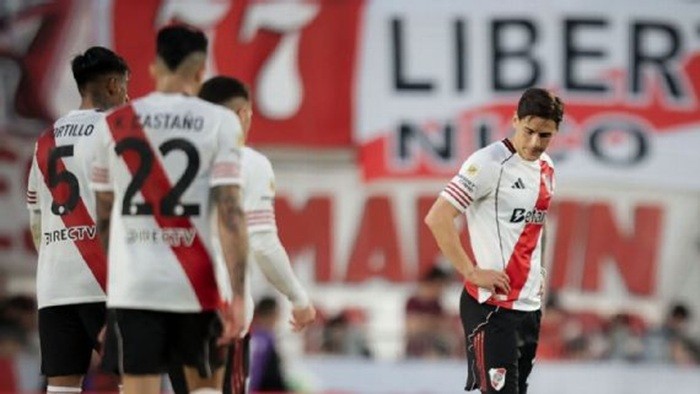 River volvió a decepcionar en el Monumental y cayó con Riestra