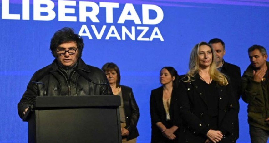 Milei no cambia tras la derrota: nueva “mesa nacional” con las mismas caras