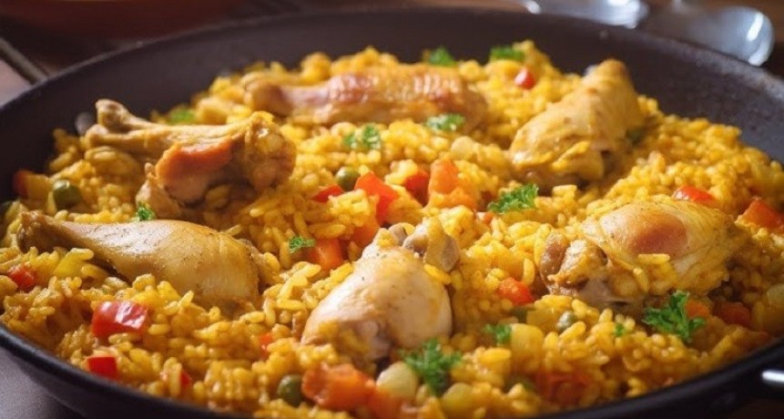 Arroz con pollo: el plato que une tradición y sabor en una sola olla