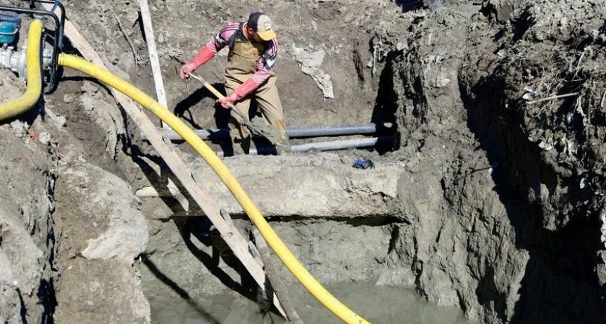 Esteban Echeverría avanza con la construcción de un conducto pluvial en 9 de Abril