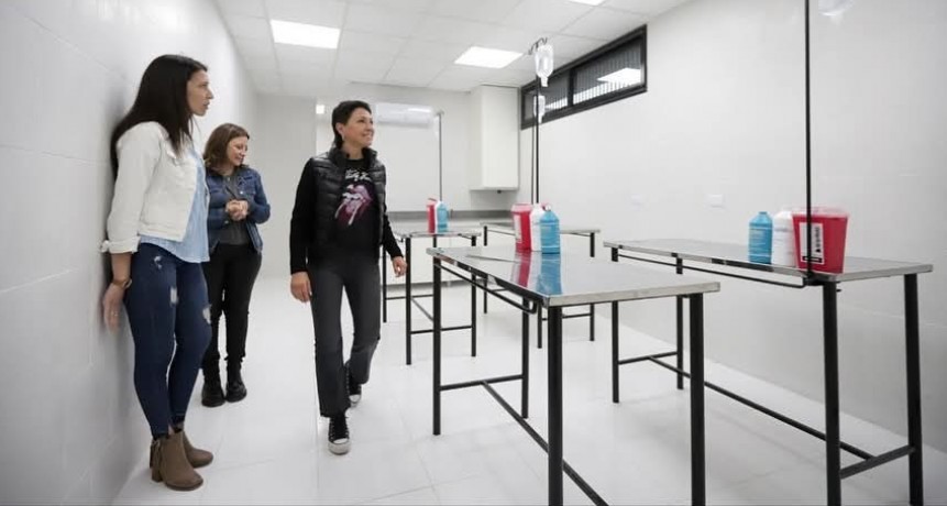 Quilmes ya tiene su primera Veterinaria Municipal: Mayra Mendoza supervisó su funcionamiento en Don Bosco