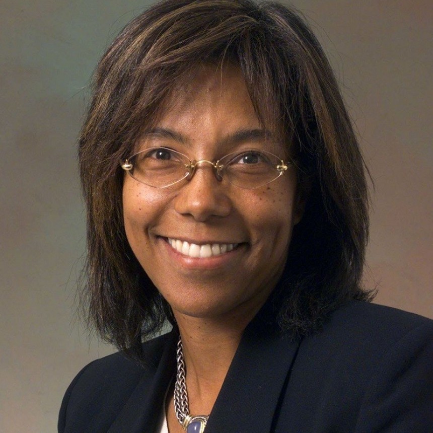  Claudia Joan Alexander, pionera en la educación espacial y científica