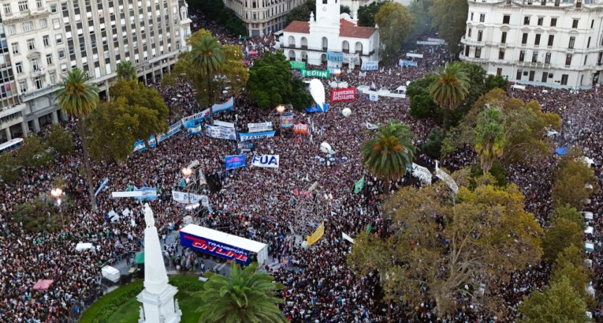 Masiva marcha federal en defensa de la universidad pública: el Congreso, epicentro del reclamo