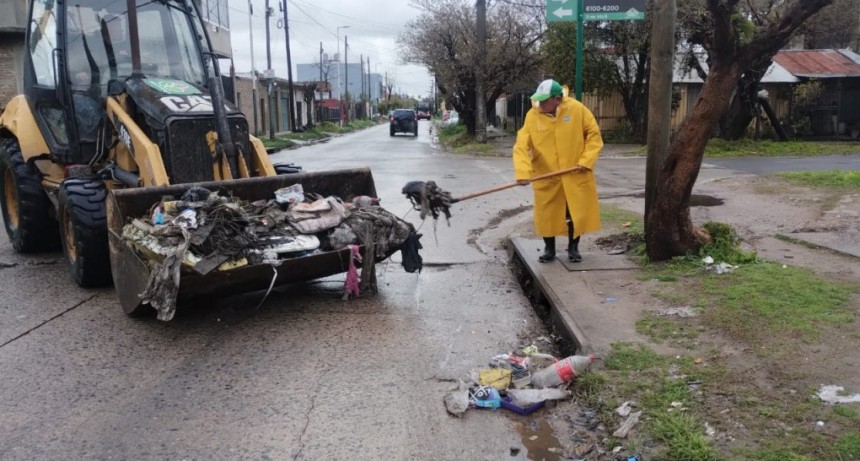 Esteban Echeverría refuerza tareas de limpieza y saneamiento tras las intensas lluvias