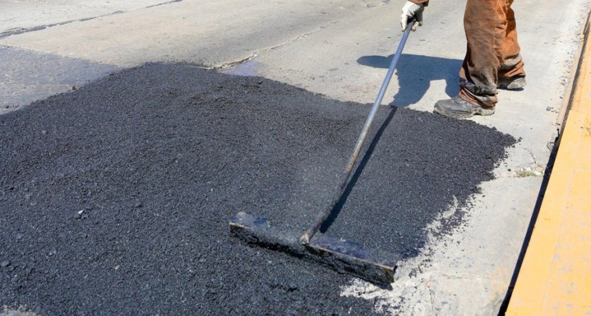 Esteban Echeverría avanza con obras de bacheo en El Jagüel