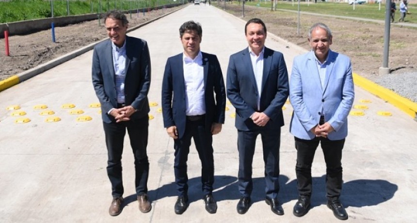 Kicillof inauguró obras clave en Florencio Varela y entregó escrituras a 200 familias