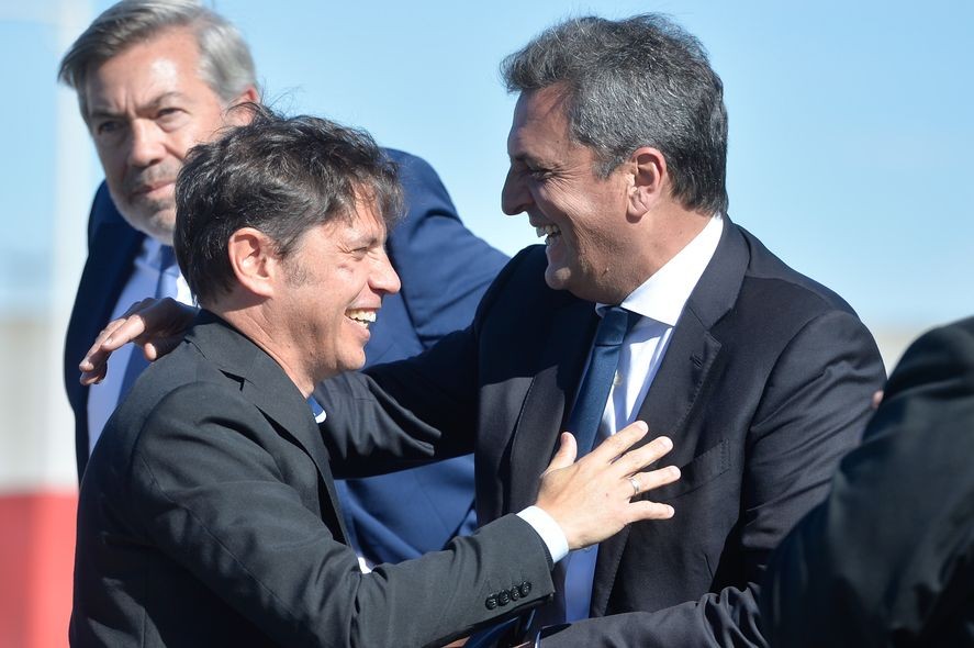El peronismo empieza a mirar una PASO competitiva entre Kicillof y Massa