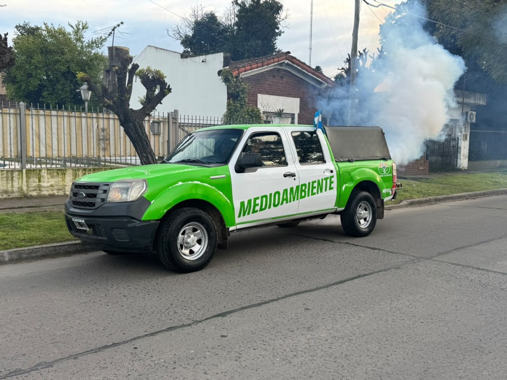 Esteban Echeverr&iacute;a refuerza la fumigaci&oacute;n contra el dengue en los barrios