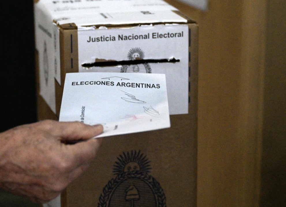 Milei llega golpeado a 2027, pero la elecci&oacute;n aparece abierta y con empate t&eacute;cnico