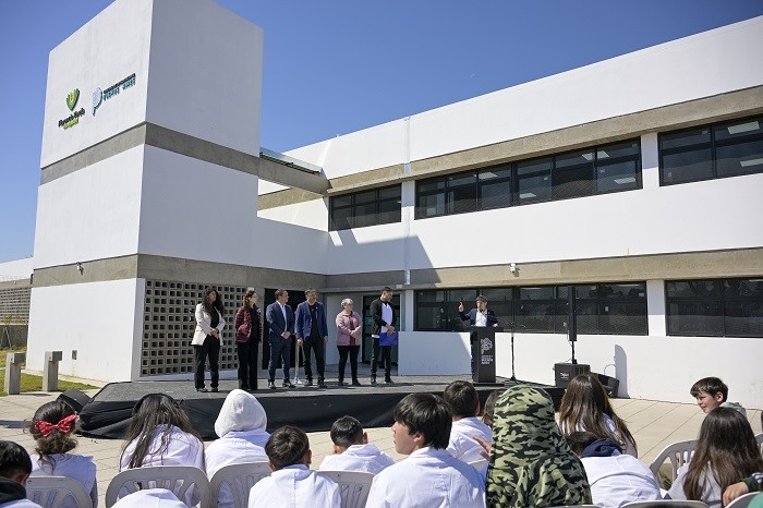 Kicillof inaugur&oacute; un polo educativo en Ingeniero Allan y un centro de salud en Florencio Varela