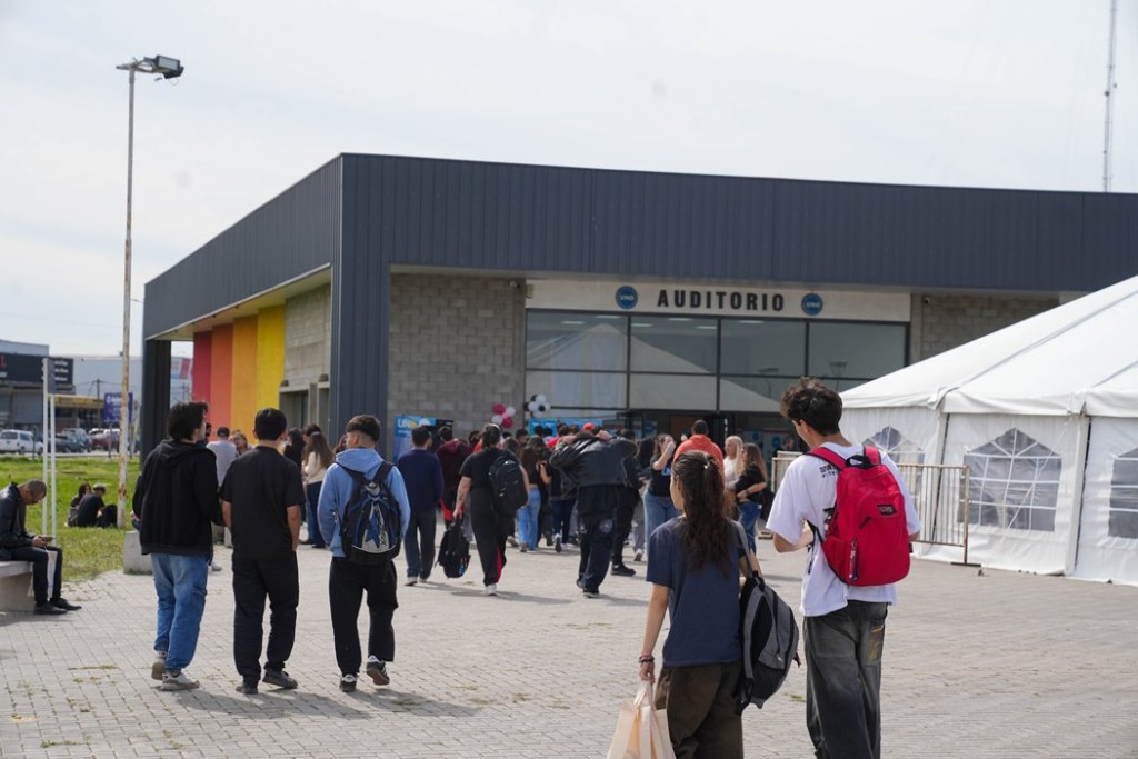 Expo Educativa en la UNO: m&aacute;s de 3.000 estudiantes participaron de la jornada