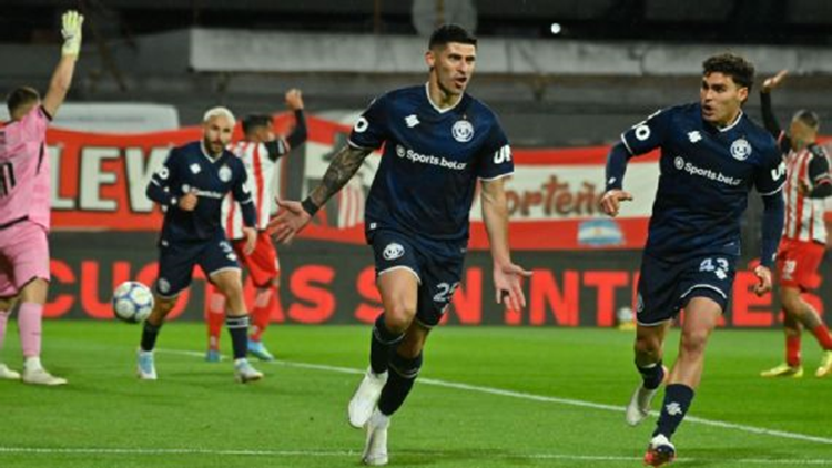 Independiente Rivadavia gan&oacute; en Barracas y se afirma en la pelea por la Tabla Anual