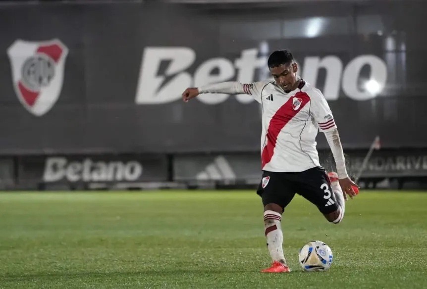 River define el futuro de cinco juveniles de Reserva que buscan nuevo club