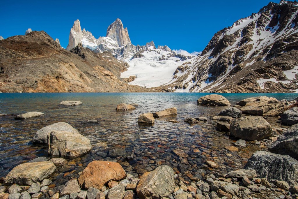 Monte Fitz Roy: la monta&ntilde;a de la Patagonia argentina que parece tocar el cielo