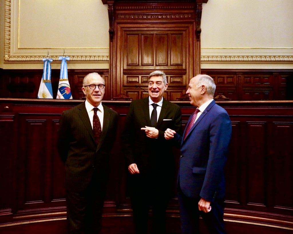 La Corte suprema vuelve a abrir la puerta a la extranjerizaci&oacute;n de tierras y le despeja el camino a Milei