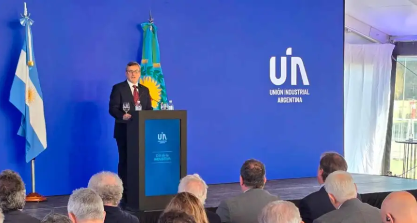 La UIA le marc&oacute; la cancha a Milei y reclam&oacute; terminar con los ataques a la industria